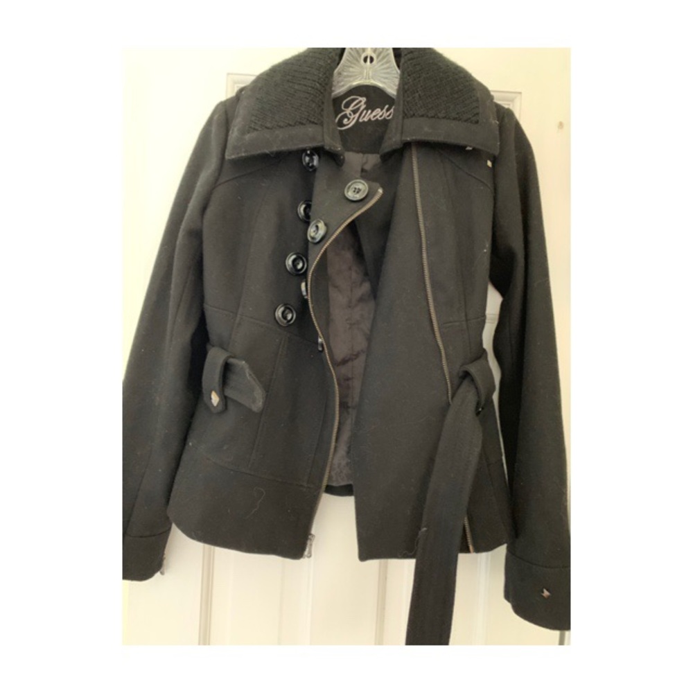 GUESS: Black Peacaot